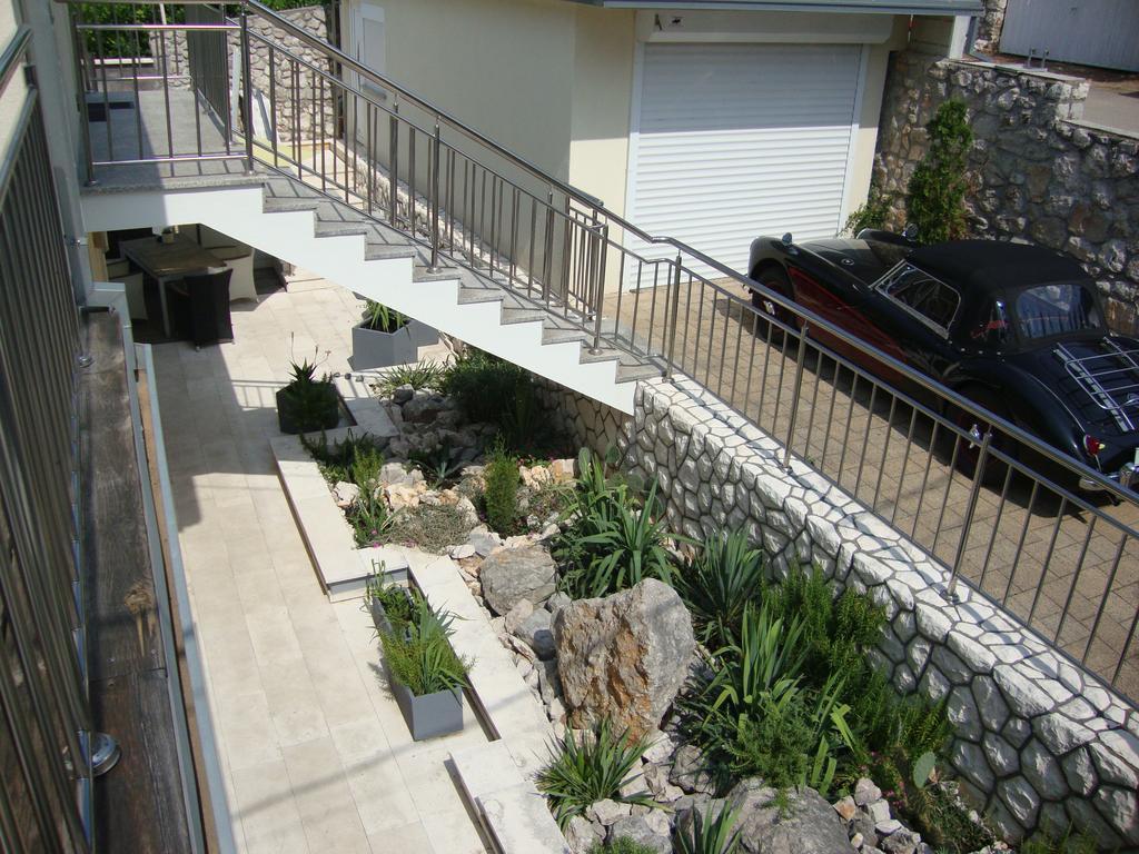Apartments Ilona Novi Vinodolski Exterior photo