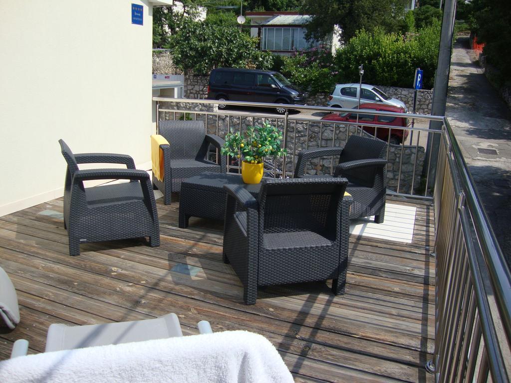 Apartments Ilona Novi Vinodolski Exterior photo