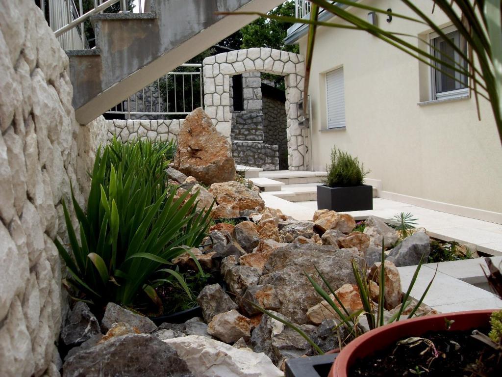 Apartments Ilona Novi Vinodolski Exterior photo